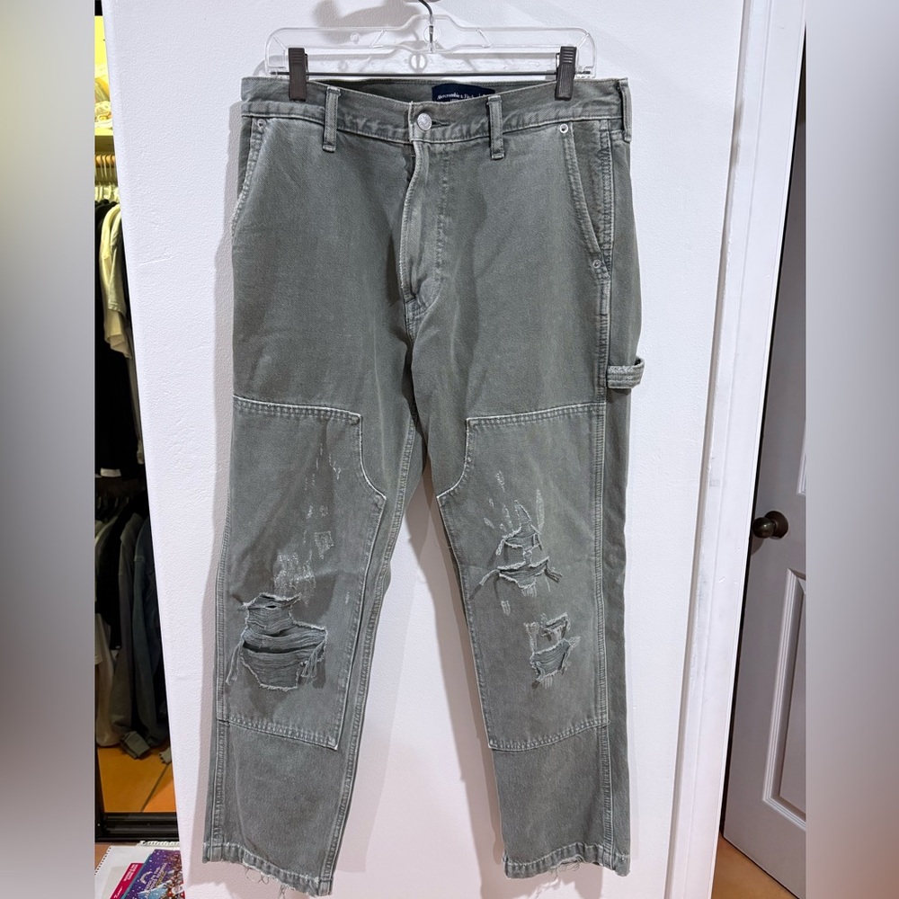 Abercrombie distressed carpenter pants in olive green size 32 30